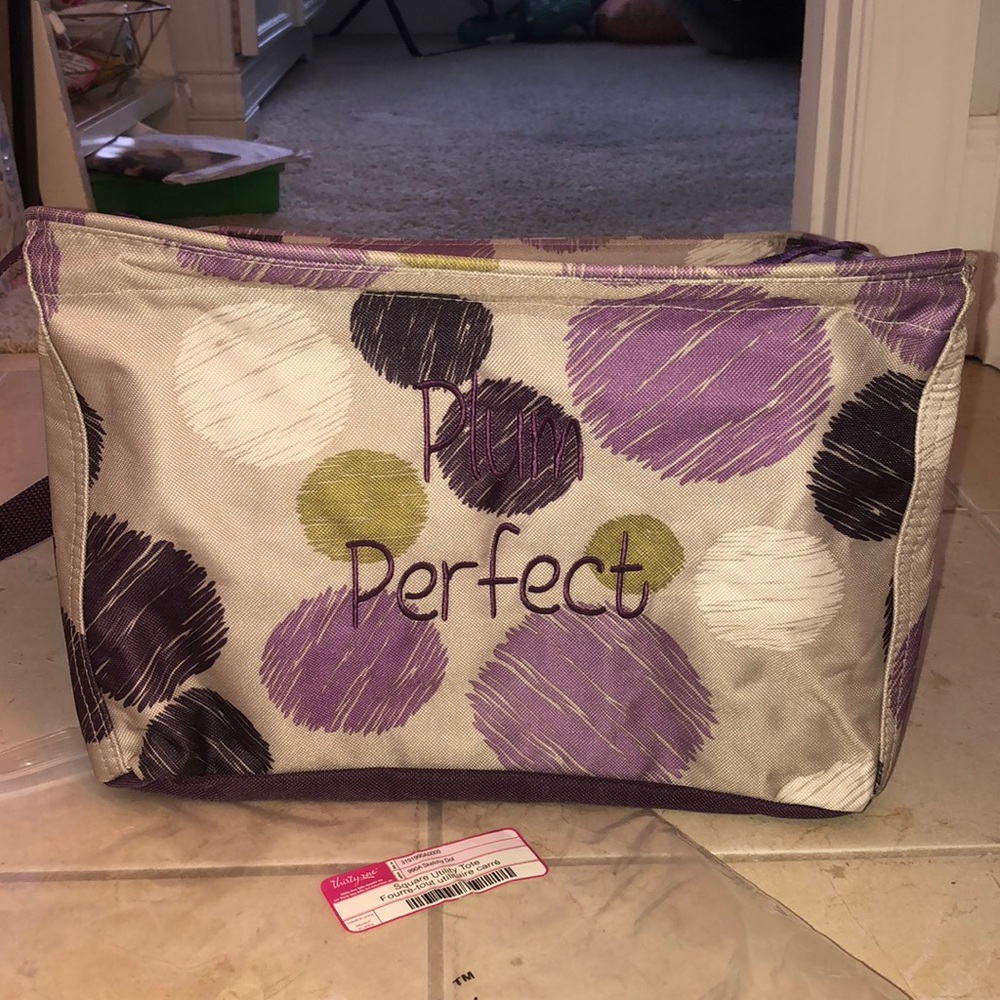 Plum perfect thirty one utility tote